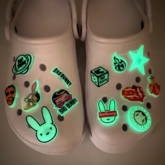 bad bunny pins crocs
